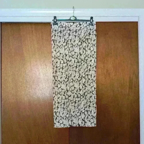 ASOS Brand New Floral Daisy Pleated Elasticated Summer Skirt Size 12 - Picture 4 of 6